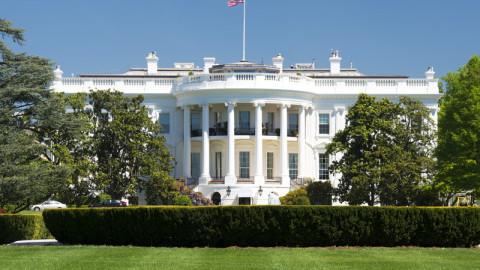 Ο Λευκός Οίκος προειδοποιεί για κίνδυνο δημοσιονομικής παράλυσης των ΗΠΑ