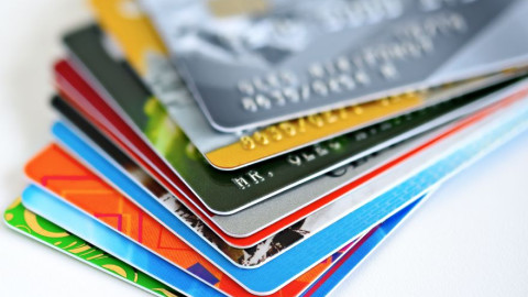 ΑΑΔΕ: Και με κάρτες ξένων τραπεζών η πληρωμή φορολογικών υποχρεώσεων