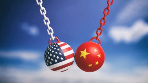 Κίνα: Προειδοποιεί πως η αύξηση των αμερικανικών δασμών "θα επηρεάσει σοβαρά" τις διμερείς σχέσεις