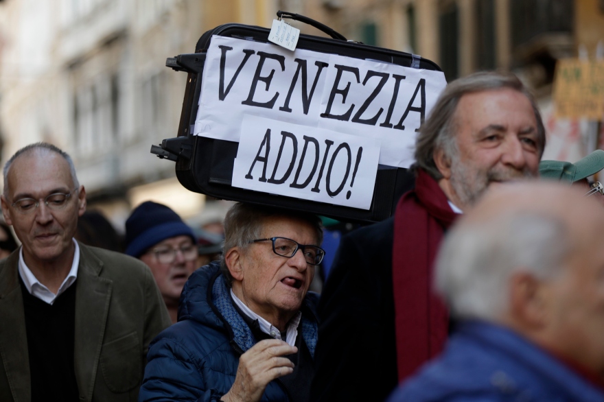 vanezia_adio.jpg Φωτο: Associated Press
