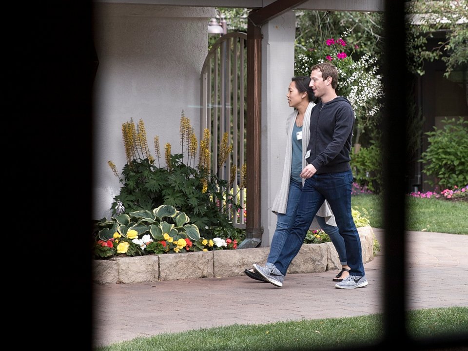 zuck-wolf.jpg zuck-wolf.jpg