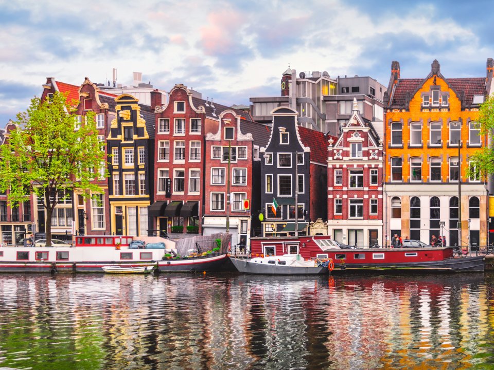 amsterdam.jpg amsterdam.jpg