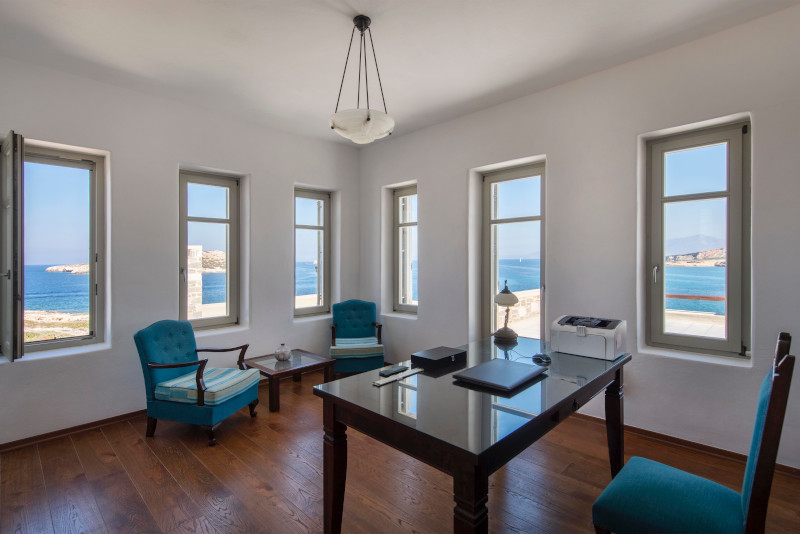 grafeio-greece-sothebys-international-realty-paros-secret-cape.jpg grafeio-greece-sothebys-international-realty-paros-secret-cape.jpg