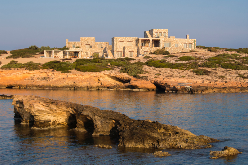 sothebys-spiti-paros.jpg sothebys-spiti-paros.jpg