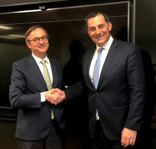 o_denis_lemarchal_managing_director_tistotal_ep_greece_aristera_kai_o_mathios_rigas_dieythynon_symboylos_tis_energean_kata_tin_ypografi_tis_symfonias.jpg o_denis_lemarchal_managing_director_tistotal_ep_greece_aristera_kai_o_mathios_rigas_dieythynon_symboylos_tis_energean_kata_tin_ypografi_tis_symfonias.jpg