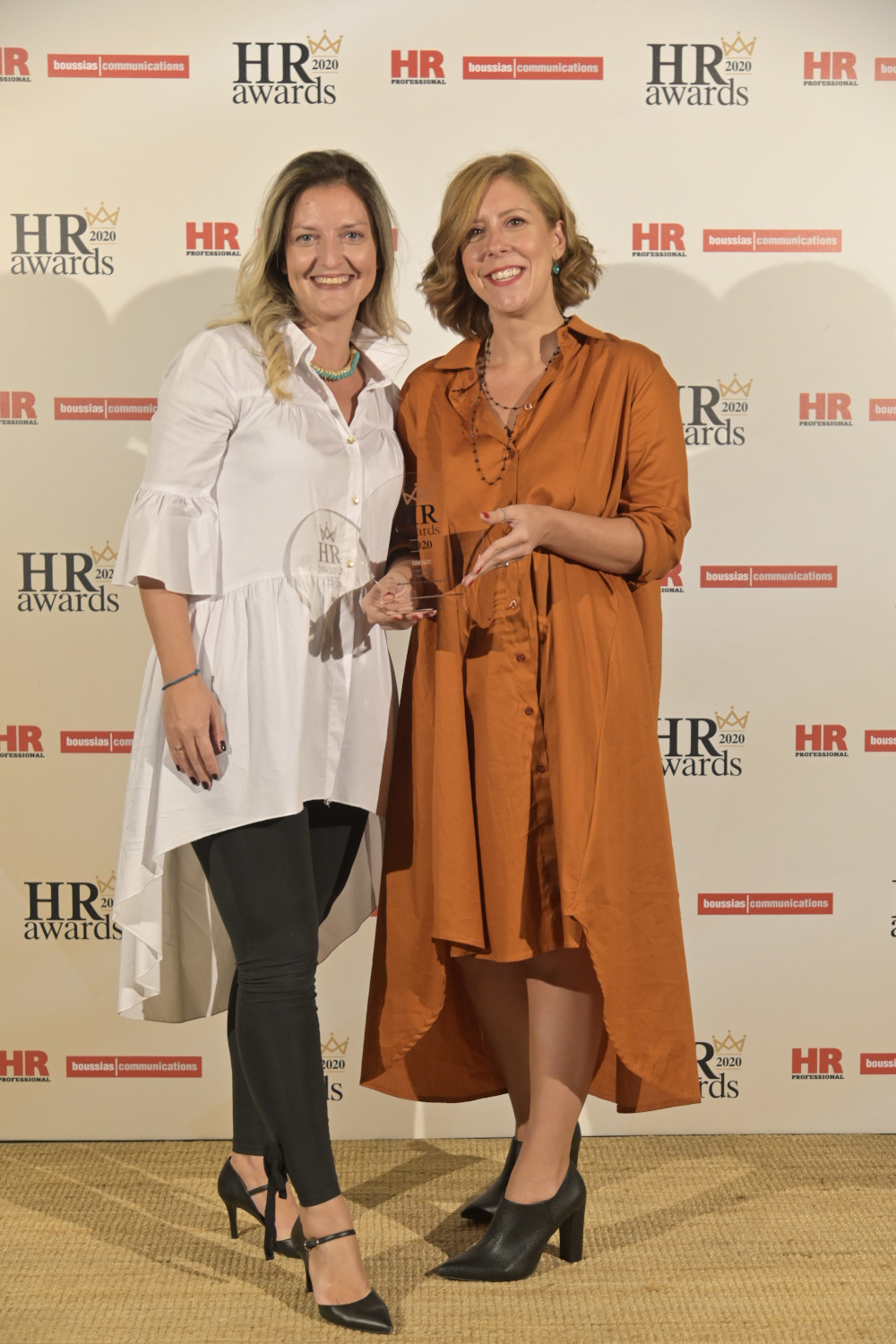 apo_aristera_marilena_soylogianni_-_edenred_hr_director_kai_sofia_papatheodoroy_-_edenred_senior_executive_assistant_1.jpg apo_aristera_marilena_soylogianni_-_edenred_hr_director_kai_sofia_papatheodoroy_-_edenred_senior_executive_assistant_1.jpg