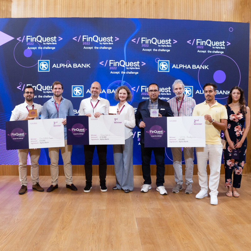 finquest.jpg Οι νικήτριες ομάδες του FinQuest by Alpha Bank 2022: DoGood People, S.L. (3ο βραβείο), Quantfolio (1ο βραβείο) και SPIN Analytics (2ο βραβείο).