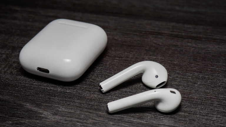Τι να κάνετε εάν ένα από τα 2 AirPod σας δεν λειτουργούν 