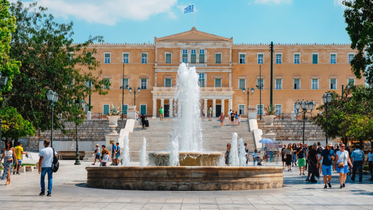 Πλατεία Συντάγματος, συντριβάνι