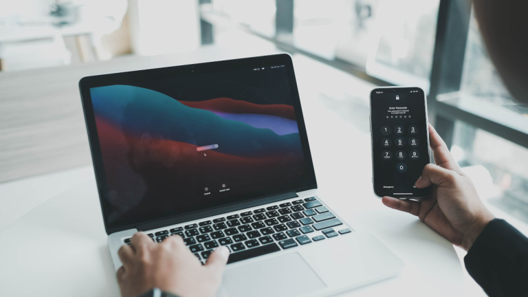 Macbook και iPhone 