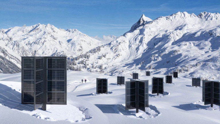 Ειδικοί ενεργοποιούν γιγαντιαίους καθρέφτες για να μετατρέψουν το χιόνι σε ενέργεια