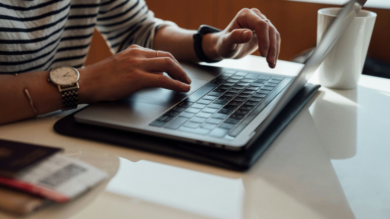Ψηφιακές υπηρεσίες από το laptop