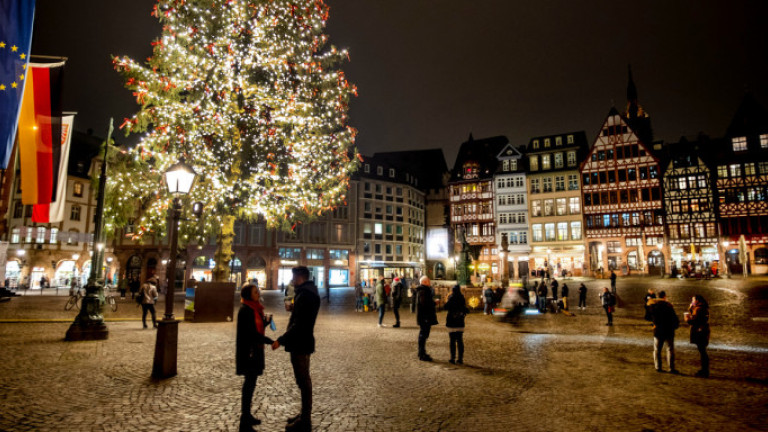 Λιγότερα χρήματα για δώρα θα ξοδέψουν τα φετινά Χριστούγεννα οι Γερμανοί