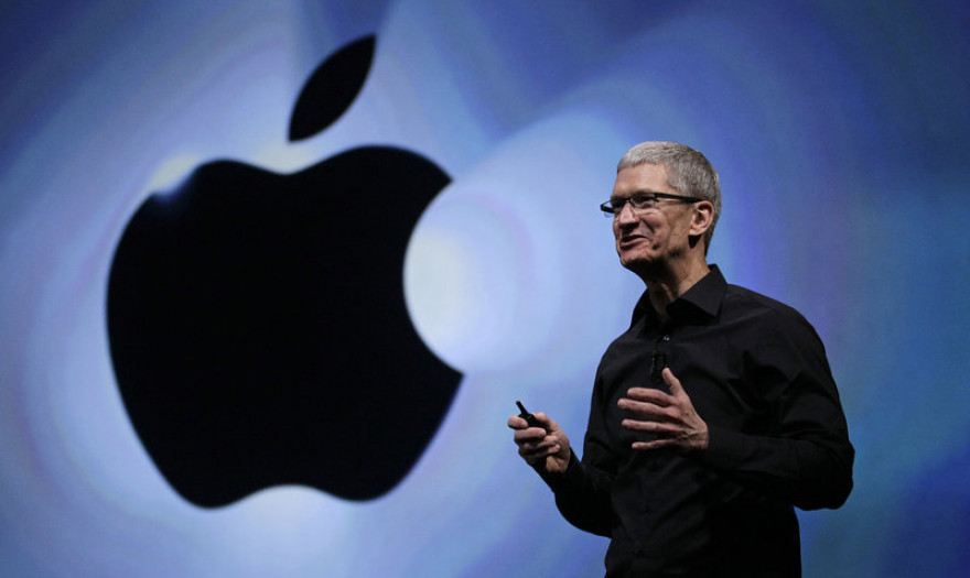 Συμβουλές του Τιμ Κουκ της Apple στον Τραμπ για τους δασμούς