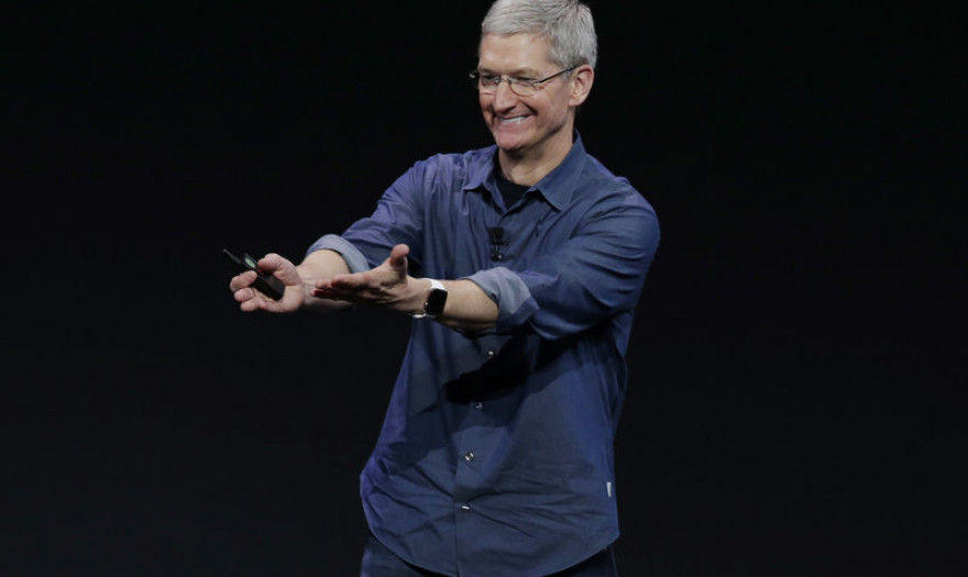 Το εντυπωσιακό bonus που έλαβε ο Τιμ Κουκ της Apple
