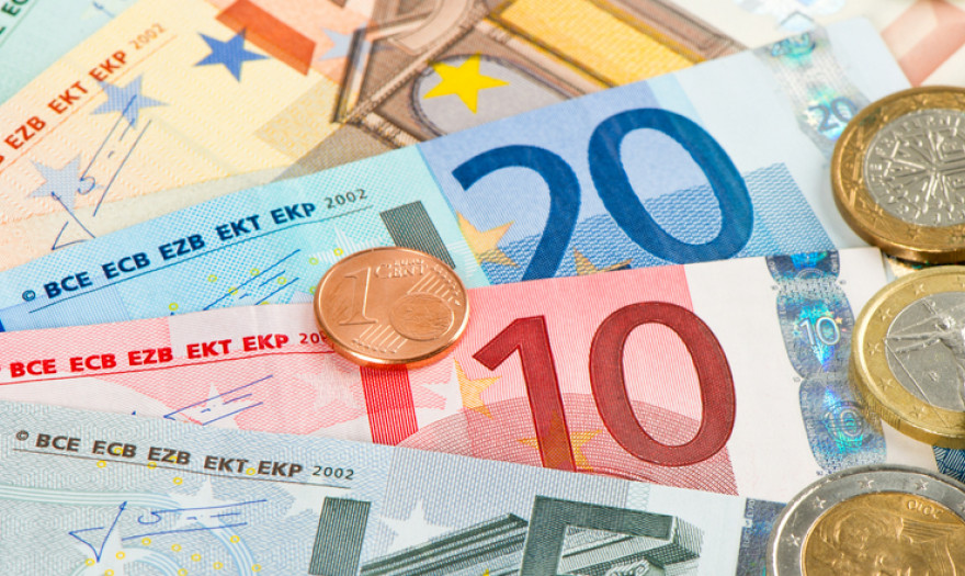 Handelsblatt: Νέα κρίση χρέους απειλεί την Ελλάδα