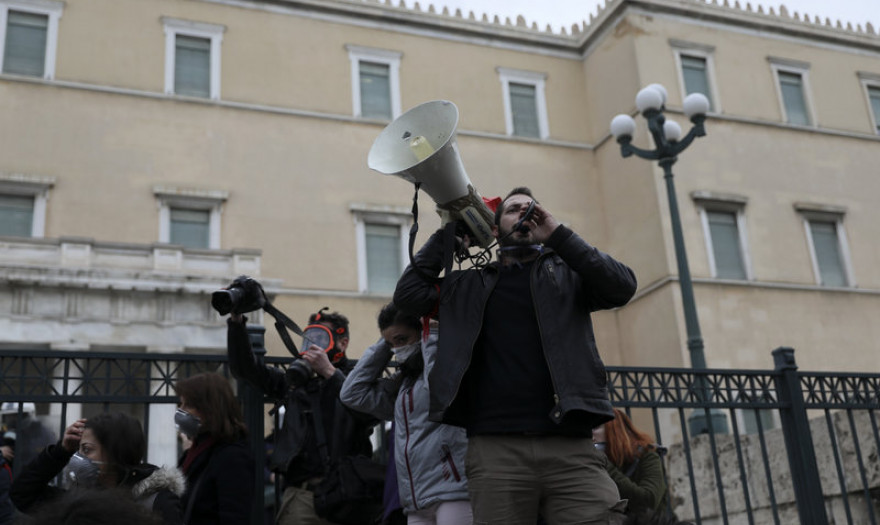 Σε απεργιακό κλοιό η χώρα - Πως θα κινηθούν οι συγκοινωνίες