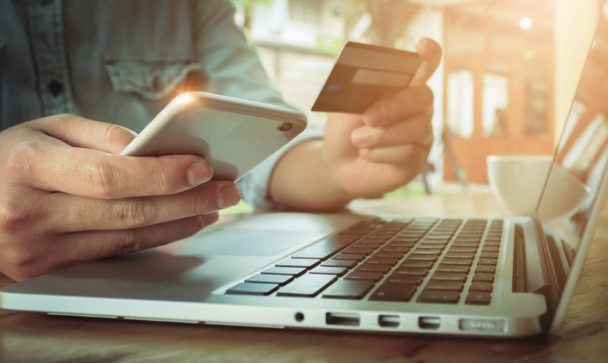 E-commerce: 500 εκατ. ευρώ για καφέ και σουβλάκι!