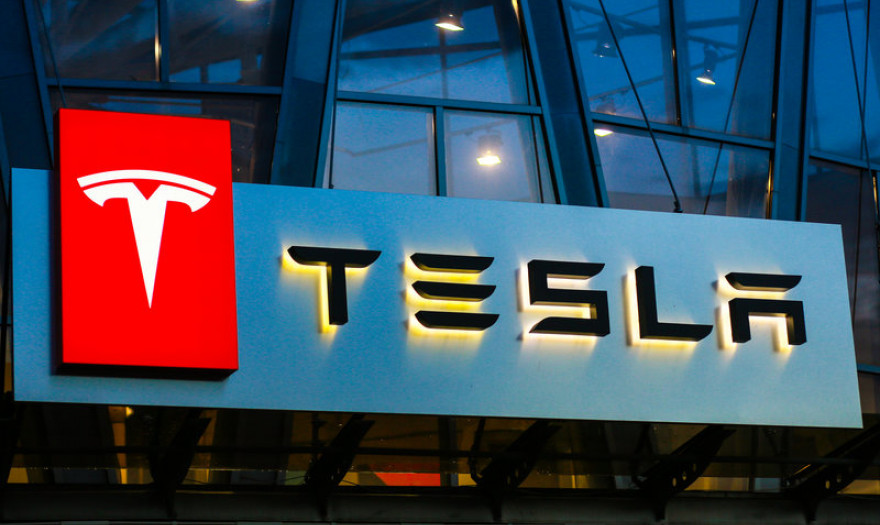 Συνάντηση Σταθάκη - Tesla για την ενέργεια στα νησιά