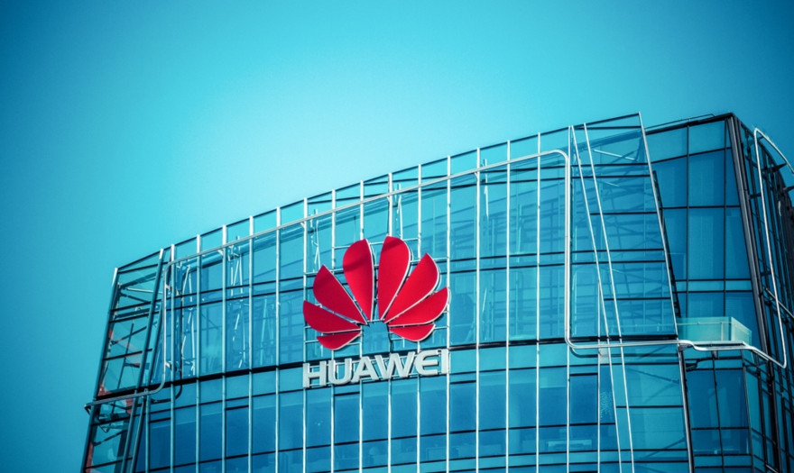 Ο Τραμπ έτοιμος να «κόψει» την Huawei από τις ΗΠΑ