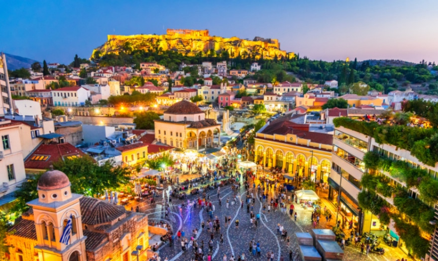 Bloomberg: Γιατί εκτοξεύτηκαν οι τιμές των ακινήτων στην Αθήνα - Γκάζι, Γλυφάδα, Ελληνικό στα top σημεία