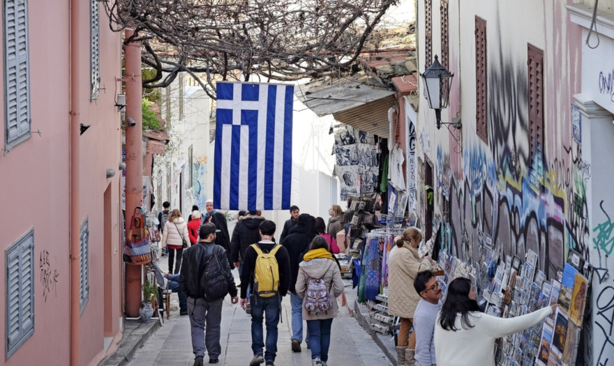 Το πρώτο ηχηρό καμπανάκι κινδύνου για το ΑΕΠ