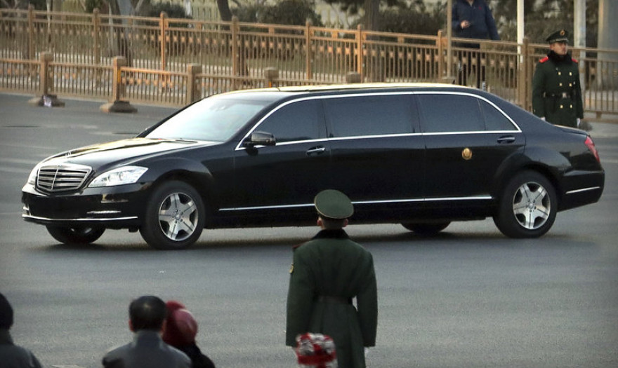 Το μυστήριο με τις θωρακισμένες Mercedes του Κιμ Γιονγκ Ουν