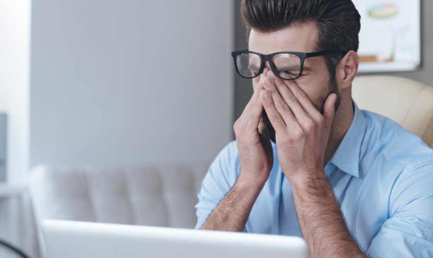 Πόσοι κλαίνε στη δουλειά; Αποκαλυπτική έρευνα