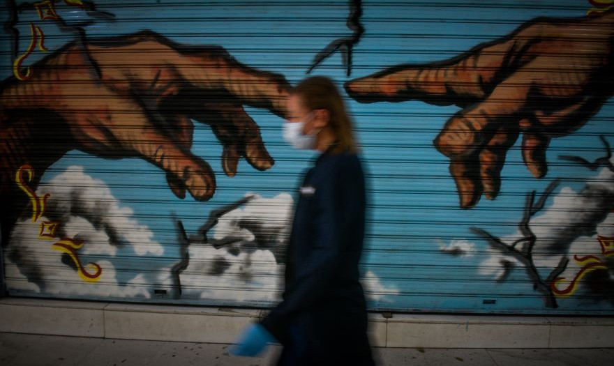 Επίδομα 800 ευρώ: Ανοιξε η πλατφόρμα - Τι πρέπει να ξέρετε