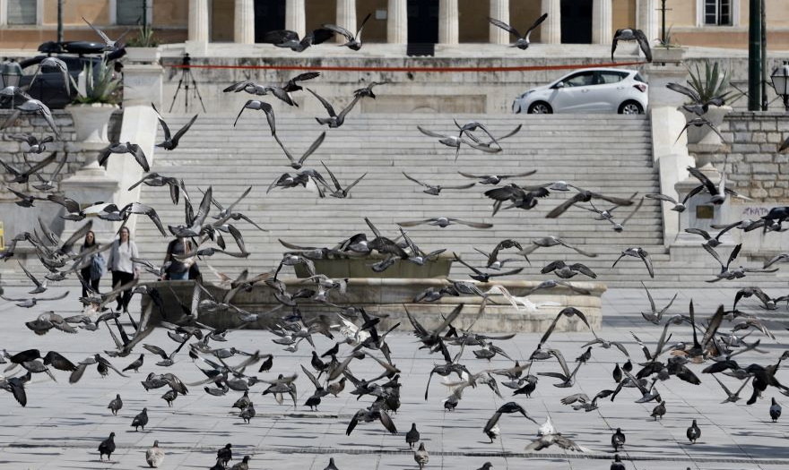 «Γκρεμίστηκαν» τα έσοδα τον Μάρτιο