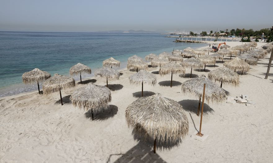 Ανοίγουν δωρεάν οργανωμένες παραλίες λόγω καύσωνα με πρωτοβουλία της Εταιρείας Ακινήτων Δημοσίου
