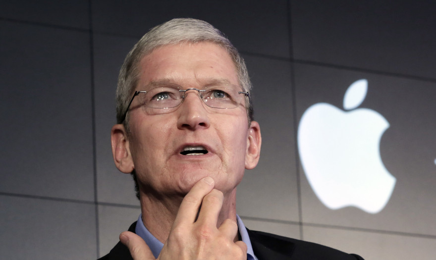 Ο Τιμ Κουκ της Apple θα μειώσει κατά 40% της αποδοχές του φέτος
