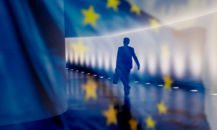  Η οικονομία της Ευρωζώνης κινείται προς την ύφεση σύμφωνα με τα αποτελέσματα ερευνών