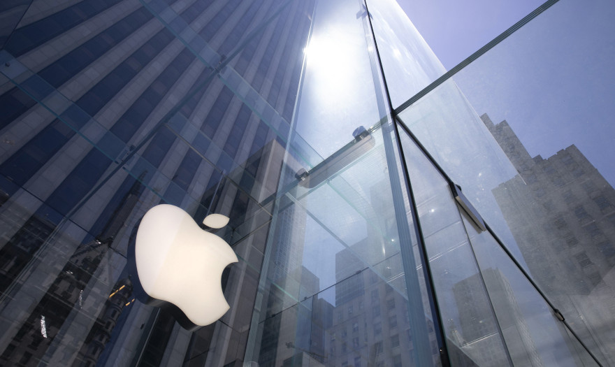 Apple: Μείωση της τιμής των μετοχών κατά 2,2%, με πρόβλεψη για μεγαλύτερα προβλήματα στην παραγωγή