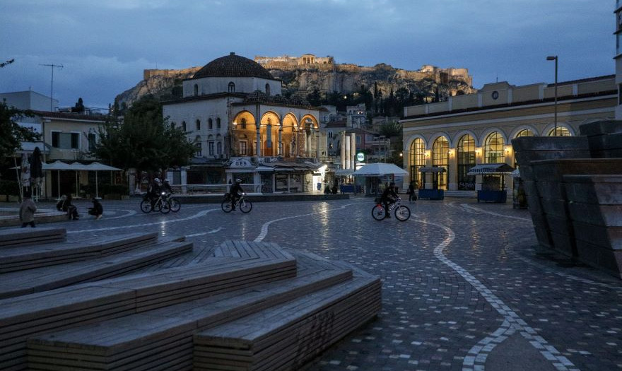 «Εκρηκτικό» αλλά βιώσιμο το Χρέος