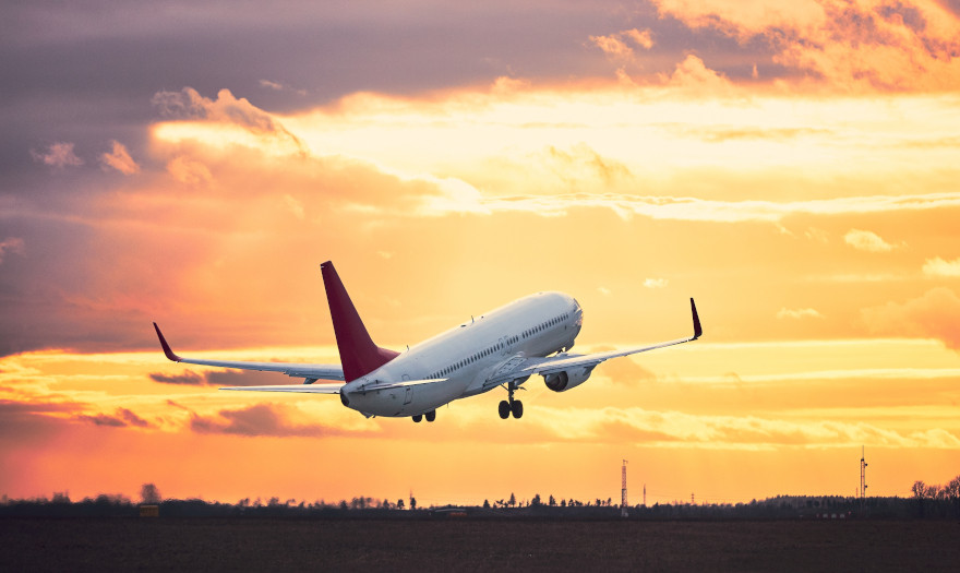 «Βουτιά» 60% της παγκόσμιας αεροπορικής κίνησης το 2020 εξαιτίας της πανδημίας