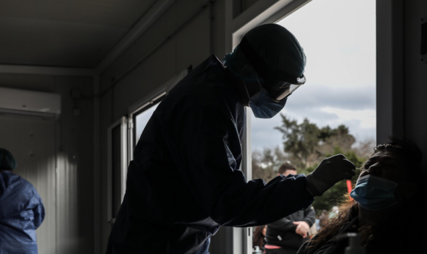 Τι ξέρουμε έως τώρα για τη νέα άκρως μεταδοτική υποπαραλλαγή του κορωνοϊού που εξαπλώνεται γρήγορα