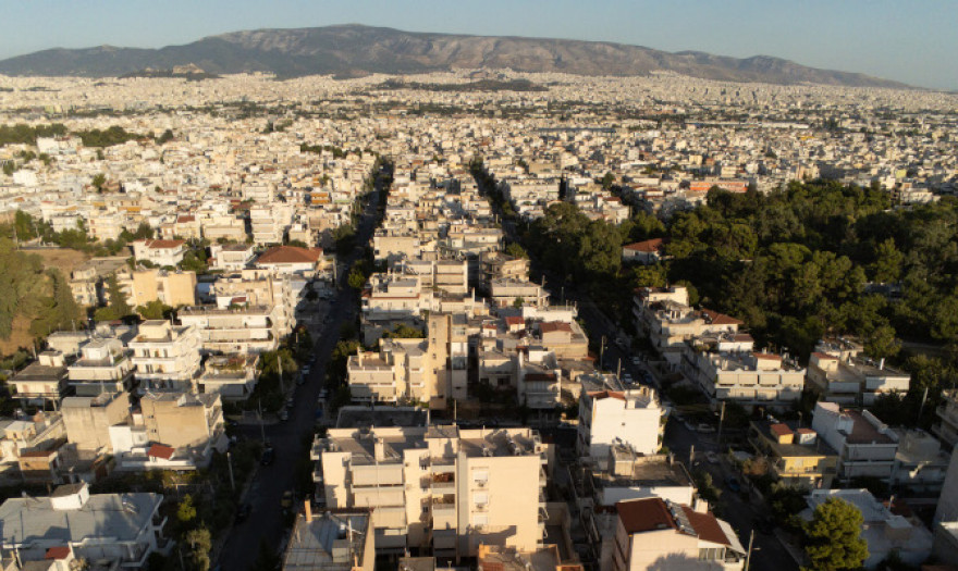 ΑΑΔΕ: Απλοποιείται η διαδικασία μεταβίβασης ακινήτων