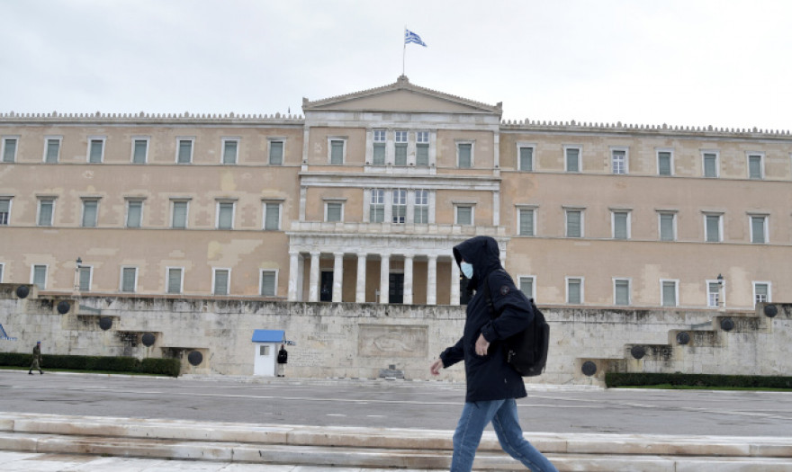 “Γκρίζες” προβλέψεις για το ΑΕΠ 