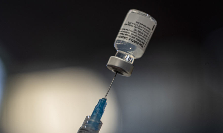 Κορωνοϊός: Ποιοι θα πρέπει να κάνουν ενισχυτική δόση του εμβολίου