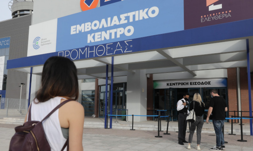 Πιερρακάκης: Εκδόθηκαν 350.000 πιστοποιητικά εμβολιασμού