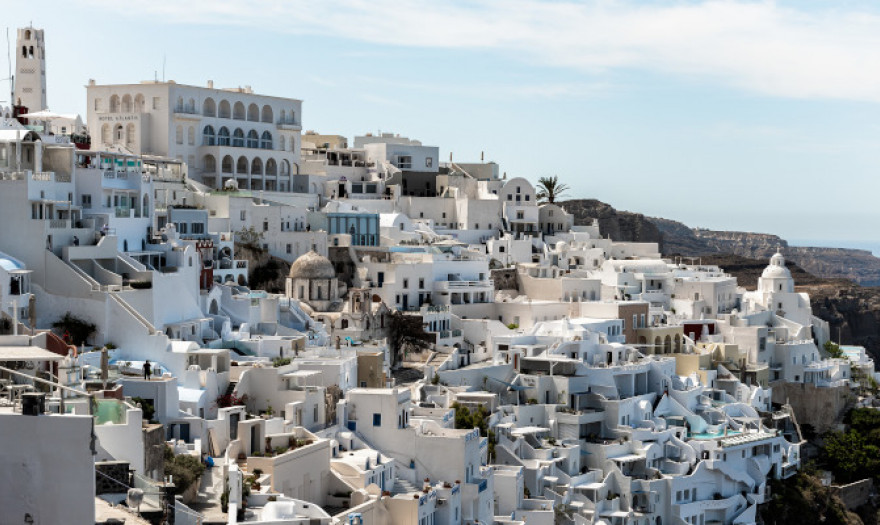 Στα ύψη η τουριστική κίνηση στα νησιά του Νοτίου Αιγαίου τον Ιούλιο