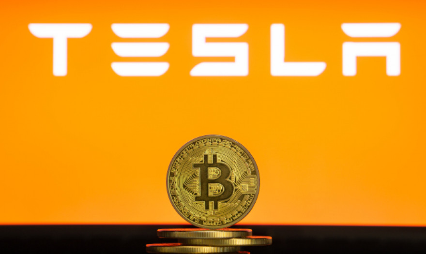 Η Tesla πούλησε μεγάλο μερίδιο από τα Bitcoin της