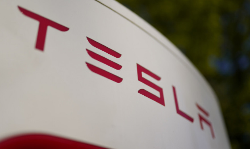 Η Tesla περιμένει ανάπτυξη 50% παρά τα προβλήματα της εφοδιαστικής αλυσίδας