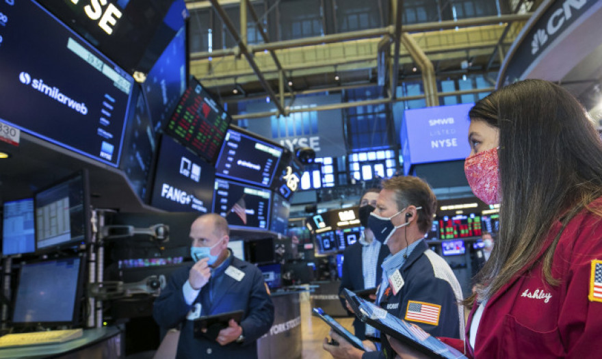 Wall Street: Ο χειρότερος μήνας εδώ και 14 χρόνια
