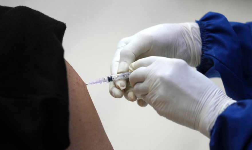 Εμβολιασμός άνω των 12 ετών: Ανοίγει η πλατφόρμα, το σκεπτικό της απόφασης
