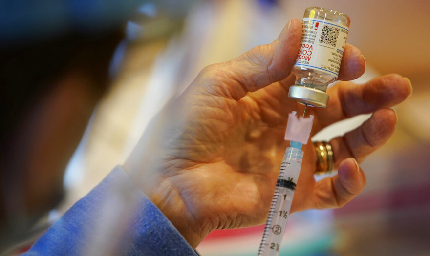 Ερχεται η τρίτη δόση εμβολίου και για τους κάτω των 50 στην Ελλάδα