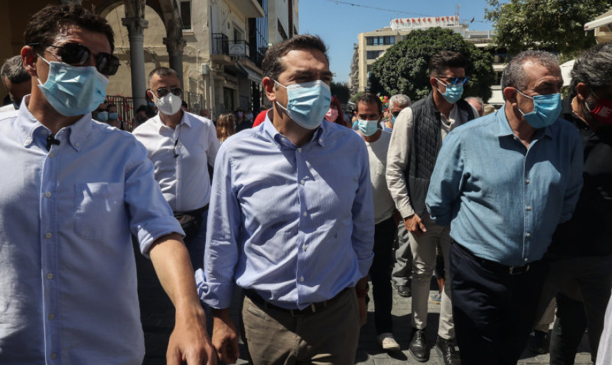 Τσίπρας: Μήνυμα από την Κρήτη, προς τους πολίτες να εμβολιαστούν