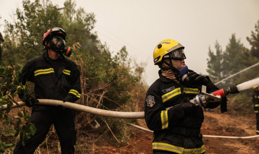 Οριοθετήθηκε η πυρκαγιά στην Εύβοια -Συνεχίζεται η μάχη των πυροσβεστών