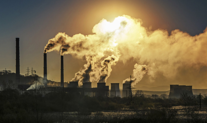 Eurostat: Στην Ευρωπαϊκή Ένωση, οι εκπομπές αερίων θερμοκηπίου μειώθηκαν κατά 3% το πρώτο τρίμηνο του 2023